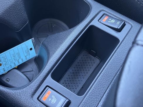 Used 2017 Nissan Rogue SV image 36