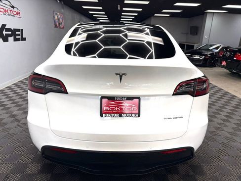 Used 2022 Tesla Model Y Long Range AWD/4WD image 13