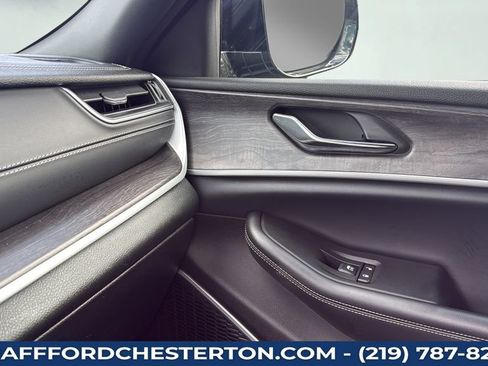 Used 2024 Jeep Grand Cherokee Limited 4xe AWD/4WD image 13