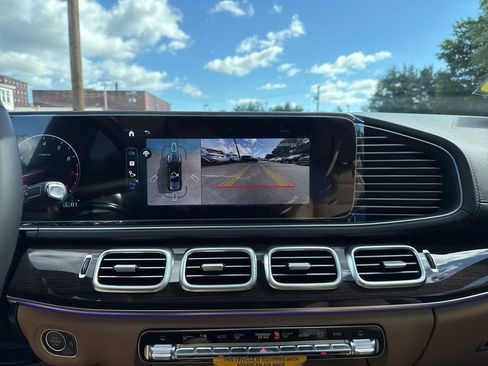 New 2026 Mercedes-Benz GLS 450 4MATIC image 36