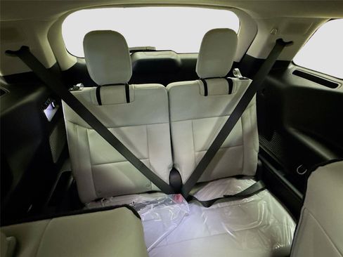 New 2026 Ford Explorer Platinum w/ LUX Leather Package AWD/4WD image 28