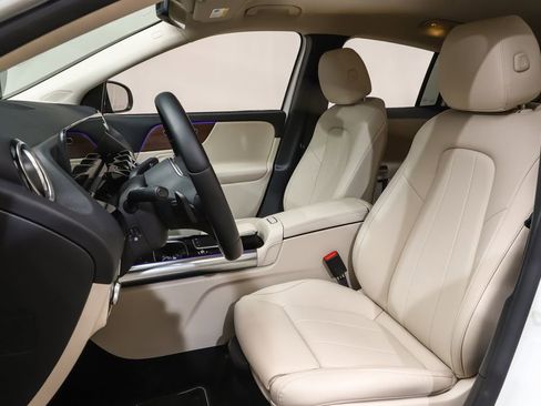 Certified 2023 Mercedes-Benz GLA 250 4MATIC image 7
