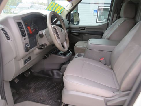 Used 2021 Nissan NV 2500 SV image 4