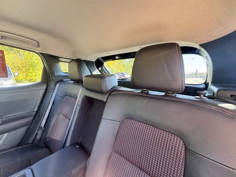 Certified 2025 Nissan Kicks SR image 22