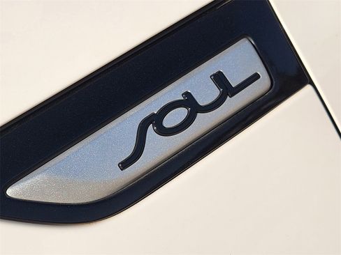 Used 2016 Kia Soul Base image 13