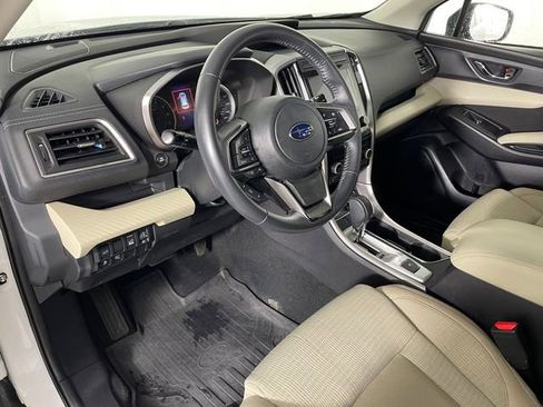 Used 2019 Subaru Ascent Premium image 3