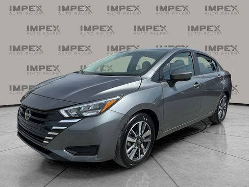 Used 2025 Nissan Versa SV image 1