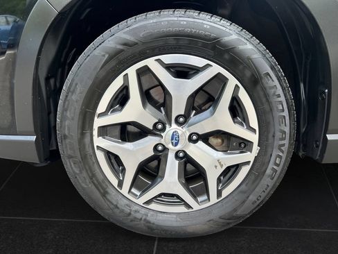 Used 2023 Subaru Forester Premium AWD/4WD image 9