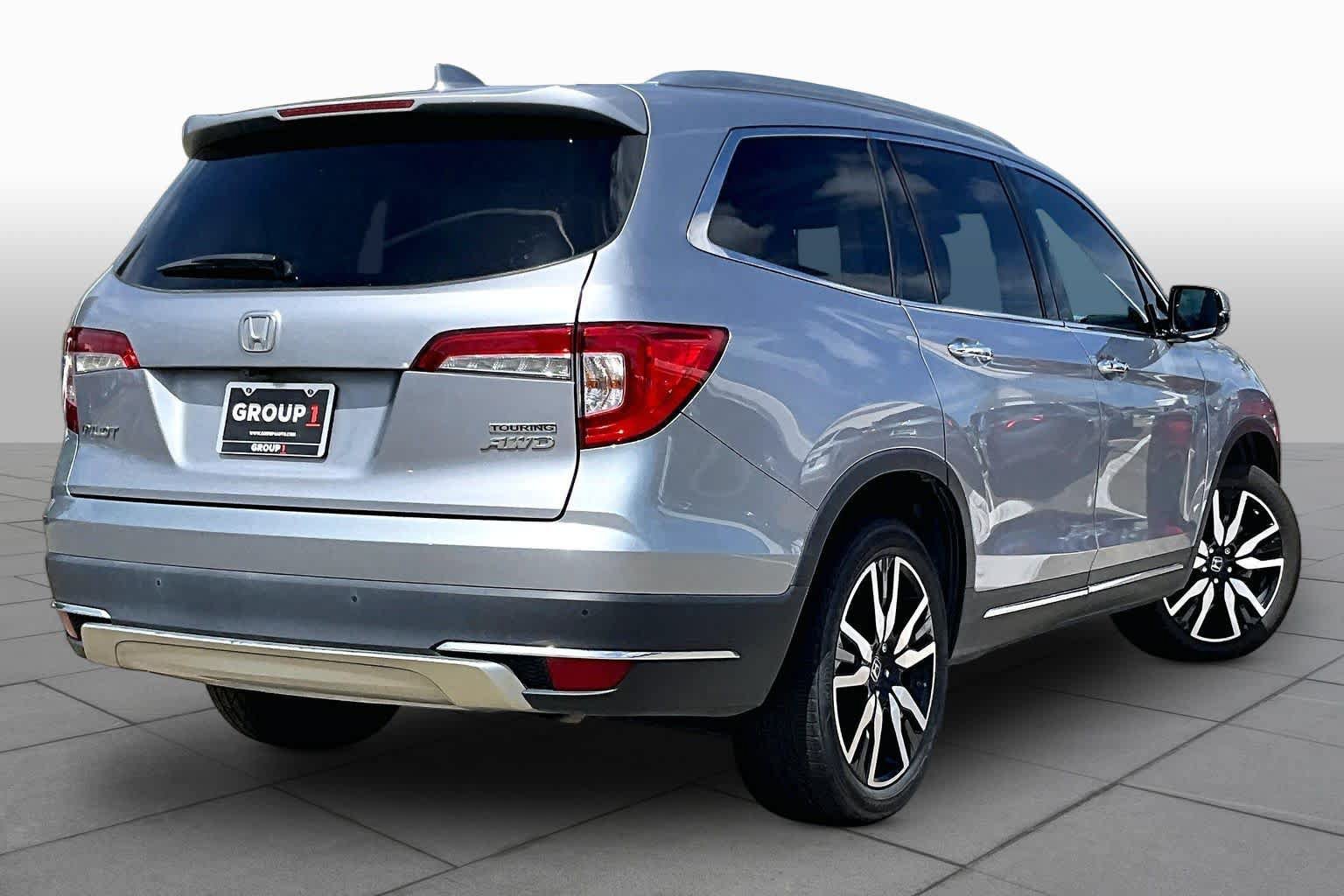 Used 2019 Honda Pilot Touring image 12
