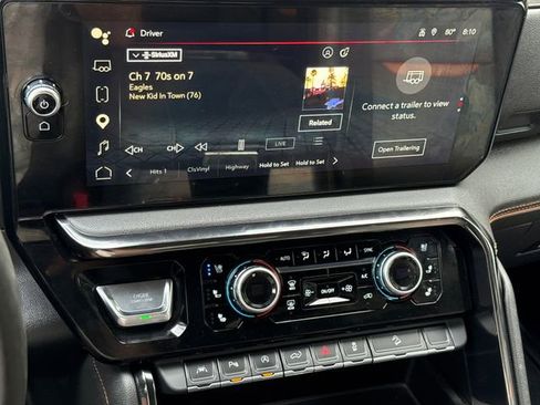 Used 2023 GMC Sierra 1500 AT4 w/ Technology Package AWD/4WD image 24