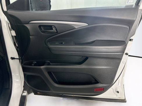 Used 2023 Honda Passport TrailSport image 33