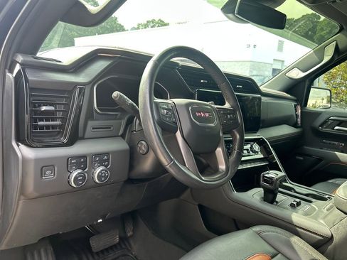 Used 2023 GMC Sierra 1500 AT4 w/ AT4 Premium Package AWD/4WD image 11