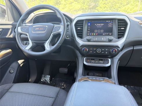 Used 2023 GMC Acadia SLE w/ Driver Convenience Package FWD image 3