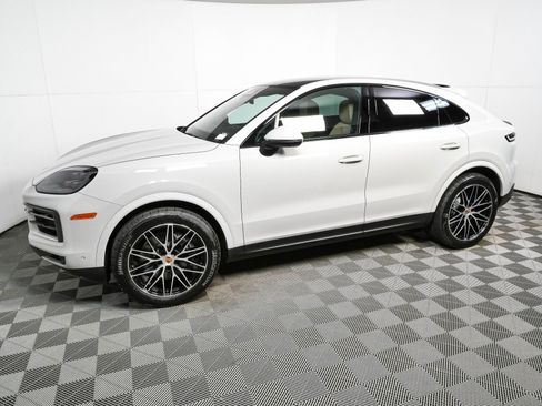 New 2026 Porsche Cayenne Coupe AWD/4WD image 2