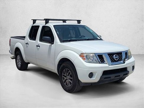 Used 2017 Nissan Frontier SV RWD image 3