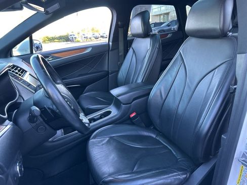 Used 2019 Lincoln MKC Reserve w/ MKC Climate Package image 45