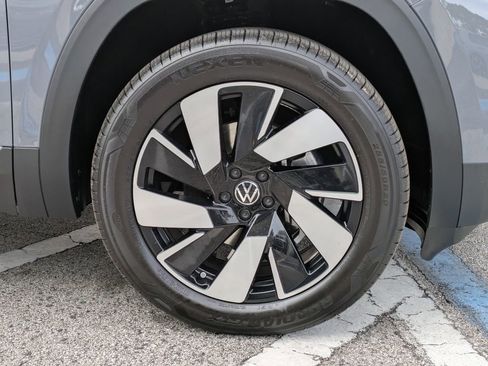 New 2026 Volkswagen Atlas Cross Sport SEL Premium R-Line AWD/4WD image 11