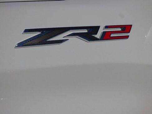 Used 2025 Chevrolet Silverado 1500 ZR2 w/ Technology Package image 3