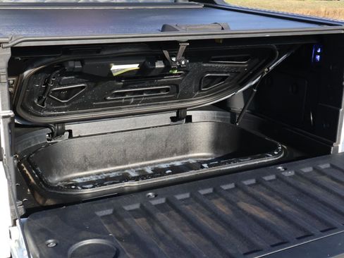 Used 2022 Hyundai Santa Cruz SEL Premium image 9