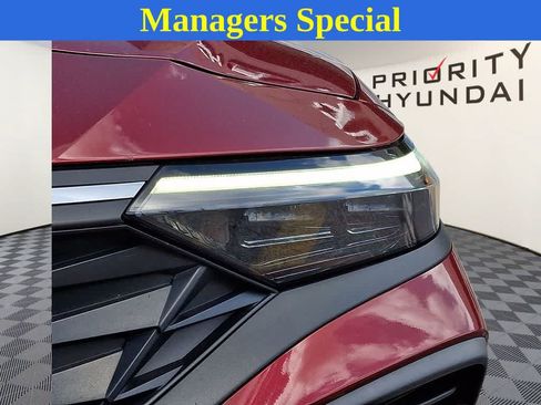 Used 2024 Hyundai Elantra SEL FWD image 8