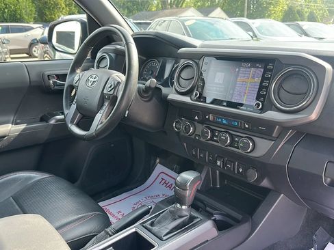 Used 2022 Toyota Tacoma TRD Pro AWD/4WD image 19