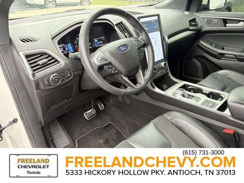 Used 2022 Ford Edge ST image 24