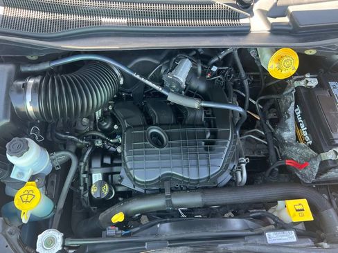 Used 2019 Dodge Grand Caravan GT FWD image 46