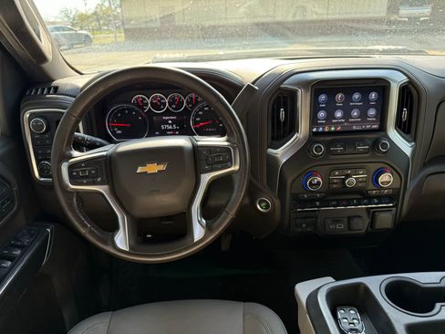 Used 2022 Chevrolet Silverado 2500 LTZ w/ Gooseneck/5TH Wheel Package image 14