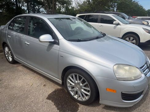 Used 2009 Volkswagen Jetta Wolfsburg Edition FWD image 12
