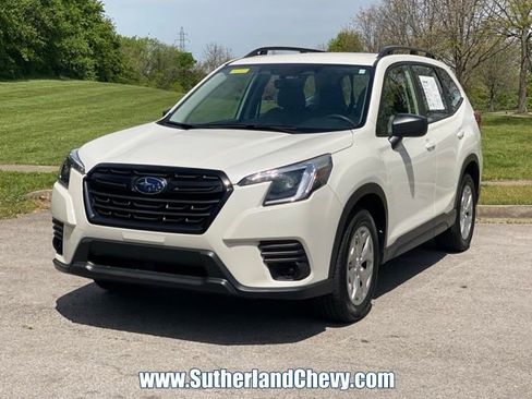 Used 2024 Subaru Forester AWD/4WD image 3