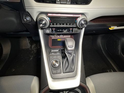 New 2025 Toyota RAV4 Limited image 11