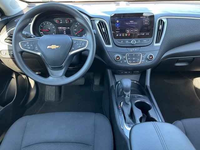 Used 2025 Chevrolet Malibu LT FWD image 17