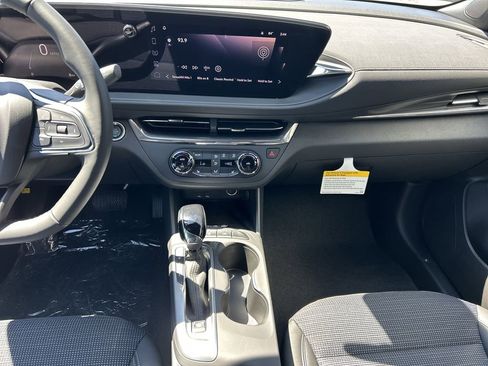 New 2026 Buick Envista Preferred w/ Convenience I Package FWD image 18