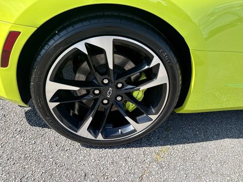 Used 2020 Chevrolet Camaro SS RWD image 30