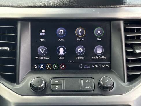 Used 2020 GMC Acadia SLT w/ Driver Alert Package II image 3