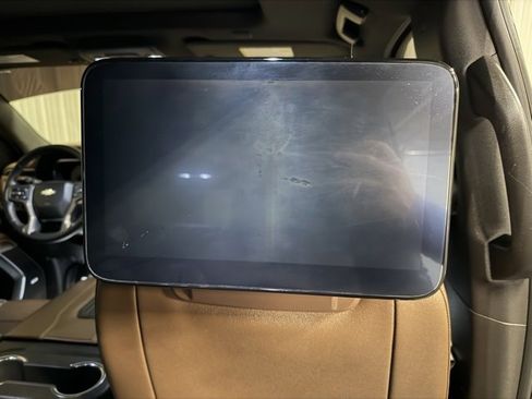 Used 2023 Chevrolet Tahoe High Country w/ LPO, Illumination Package image 32