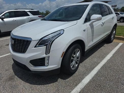 Used 2022 Cadillac XT5 Premium Luxury FWD image 2