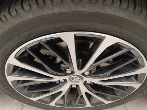 Used 2020 Toyota Camry SE image 31