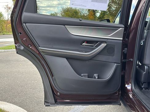 Certified 2024 MAZDA CX-90 Plug-In Hybrid w/ Premium Plus image 24