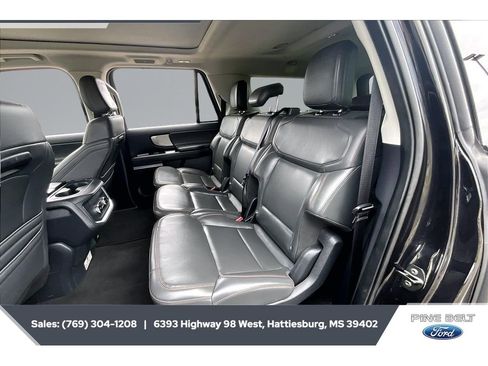 Used 2025 Ford Expedition Max Active AWD/4WD image 19
