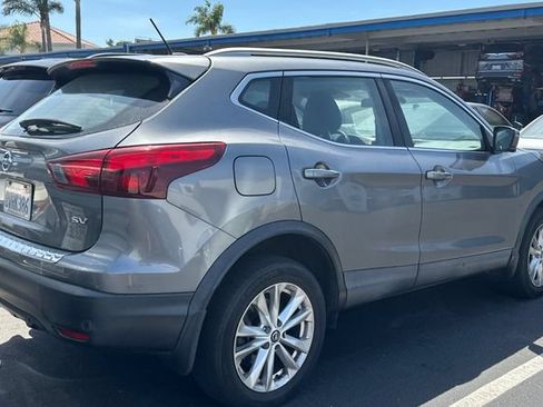 Used 2019 Nissan Rogue Sport SV w/ Technology Package FWD image 5