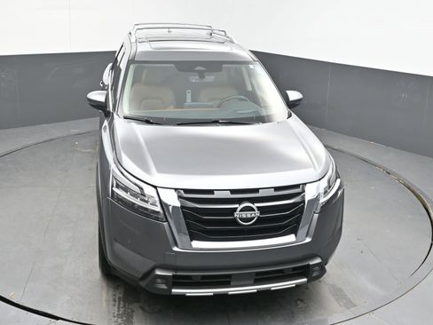 Used 2023 Nissan Pathfinder Platinum w/ Cargo Package image 31