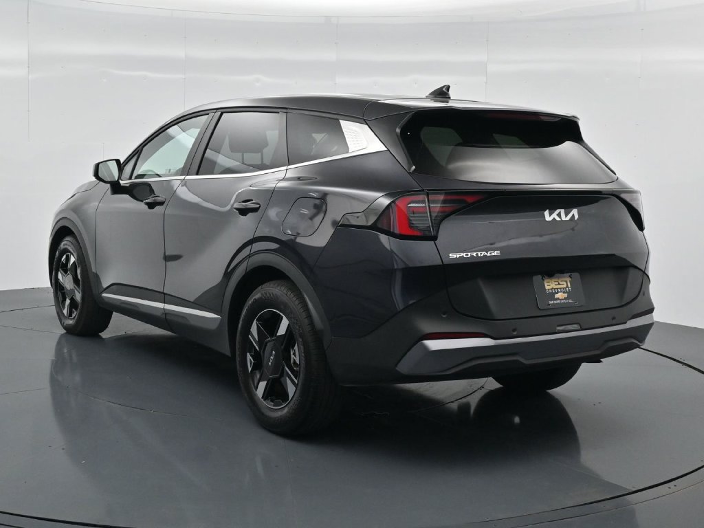 Used 2026 Kia Sportage LX FWD image 5