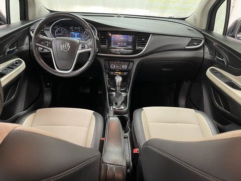 Used 2021 Buick Encore Preferred w/ Safety Package image 29