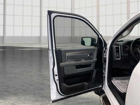 Used 2016 RAM 1500 Outdoorsman image 17