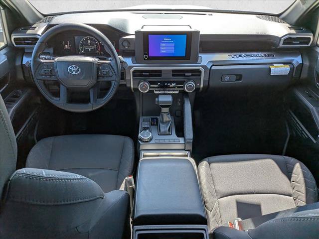 Used 2025 Toyota Tacoma SR5 AWD/4WD image 14