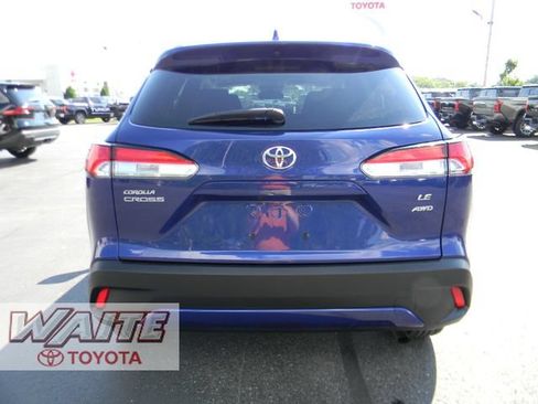 Used 2024 Toyota Corolla Cross LE w/ Moonroof Package AWD/4WD image 3