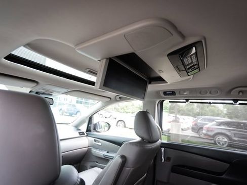 Used 2015 Honda Odyssey Touring Elite image 52