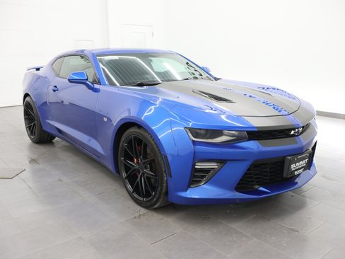 Used 2017 Chevrolet Camaro SS RWD image 2