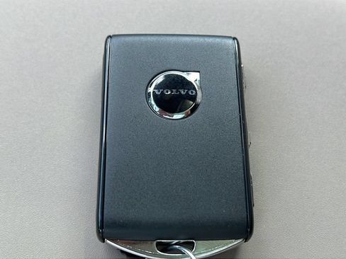 New 2026 Volvo XC90 B6 Plus w/ Protection Package Premier AWD/4WD image 22